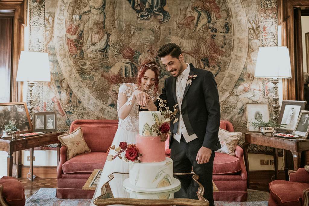 taglio della torta presso villa spalletti trivelli