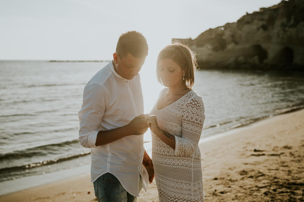 foto prematrimoniale durante l’ora d'oro