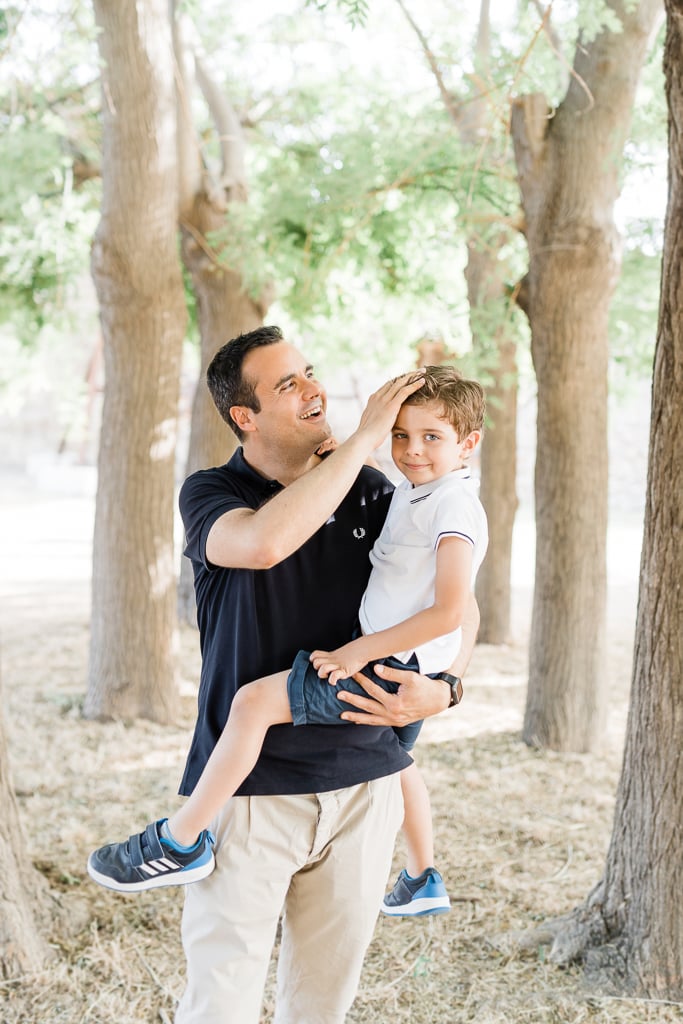 coccole papà e figlio
