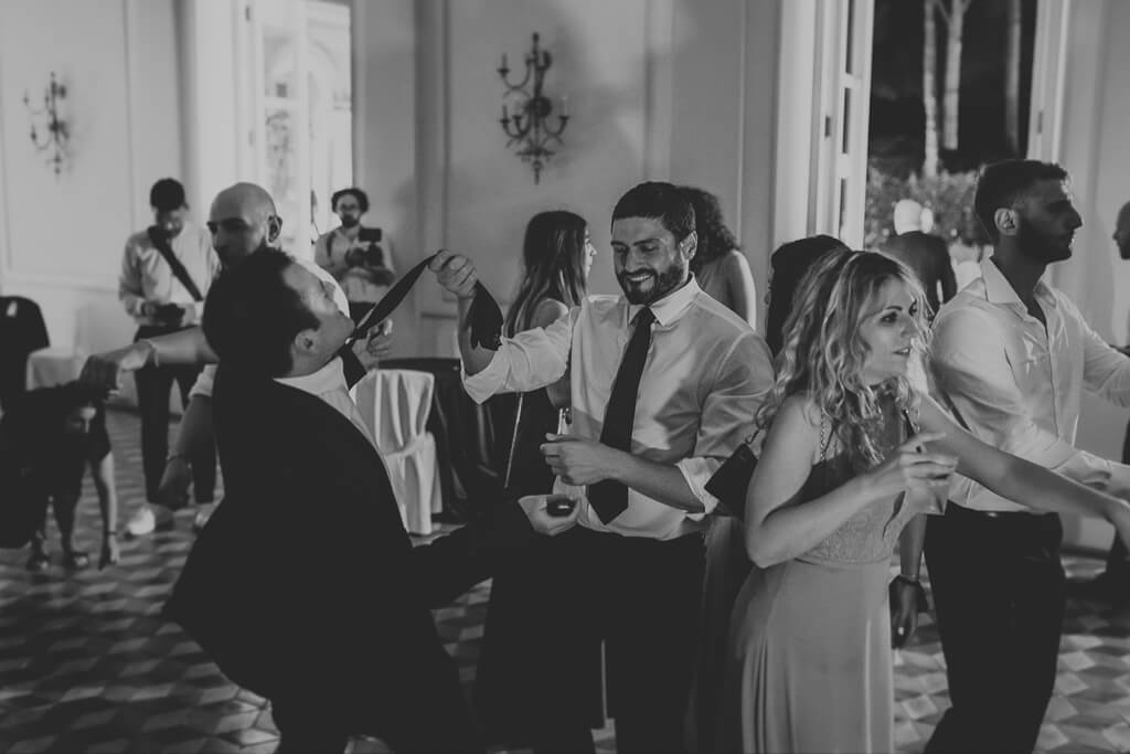 ospiti ballano a villa aurelia