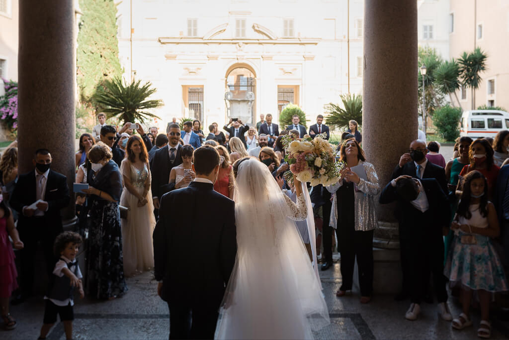 lancio del riso in santa cecilia in trastevere