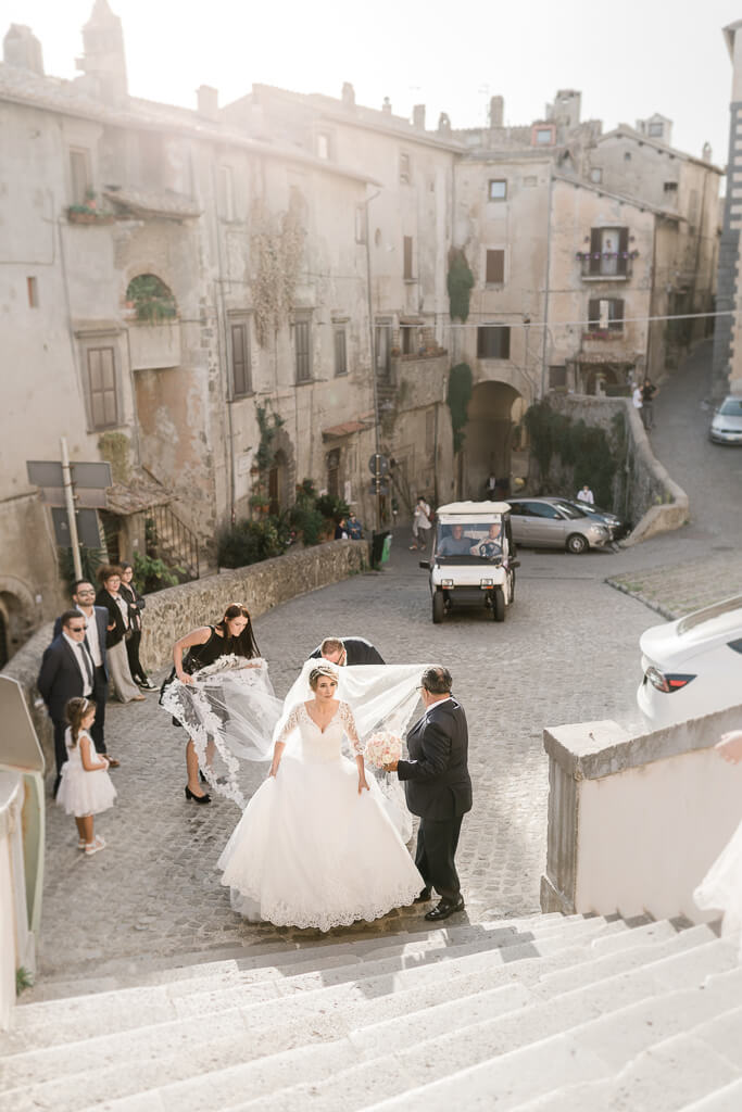 arrivo della sposa in chiesa