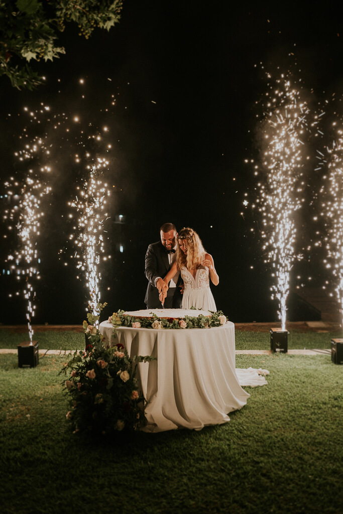 taglio torta di matrimonio