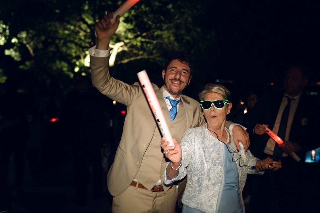 lo sposo balla con la mamma
