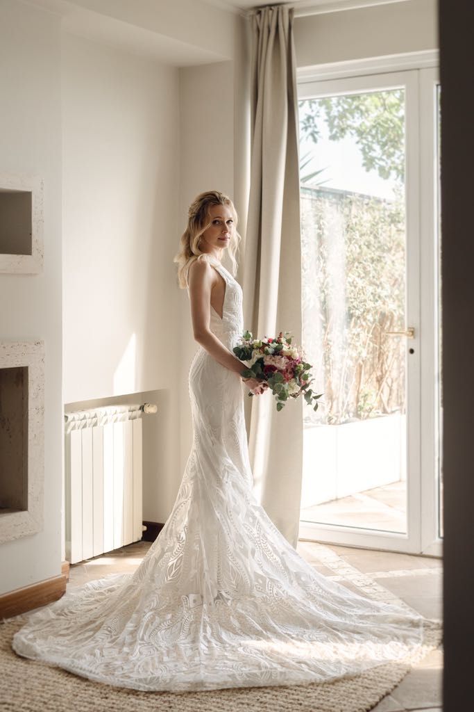 la sposa russa con il suo splendido abito