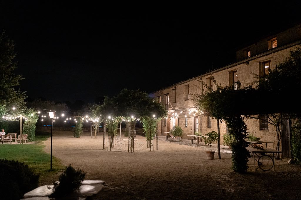 atmosfera serale matrimonio borgo di tragliata