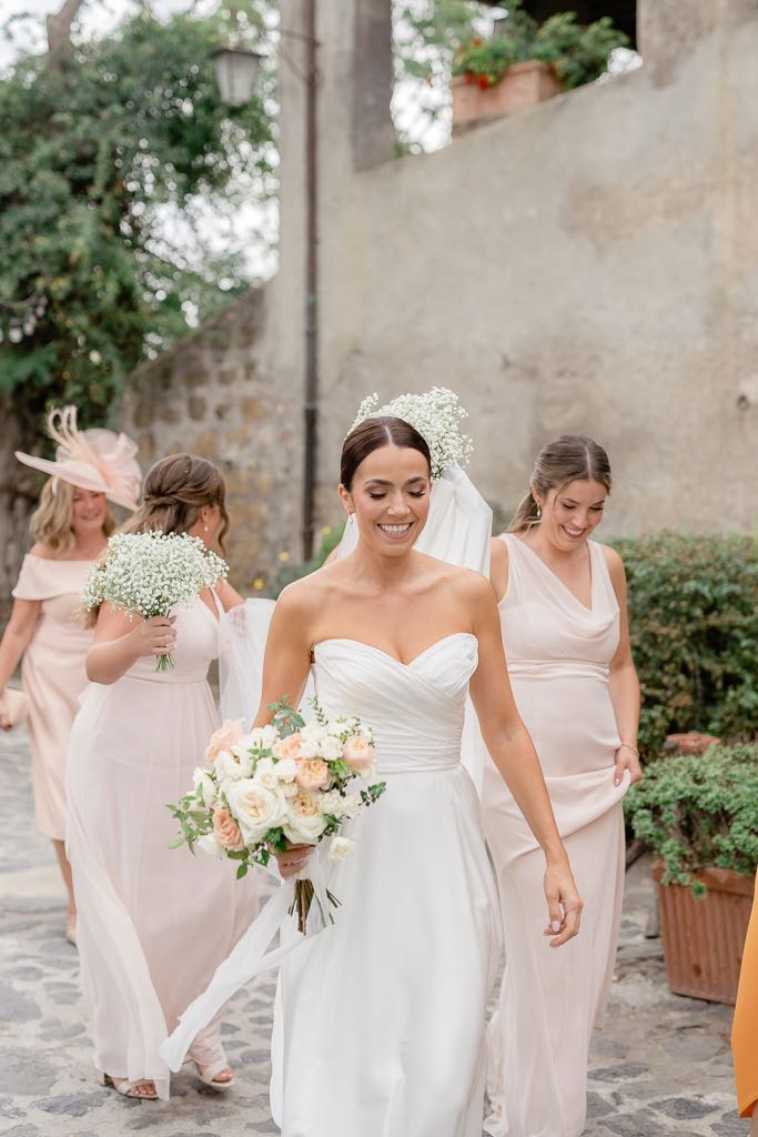 la sposa e le damigelle