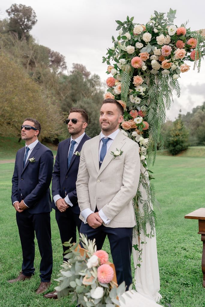 lo sposo attende la sposa